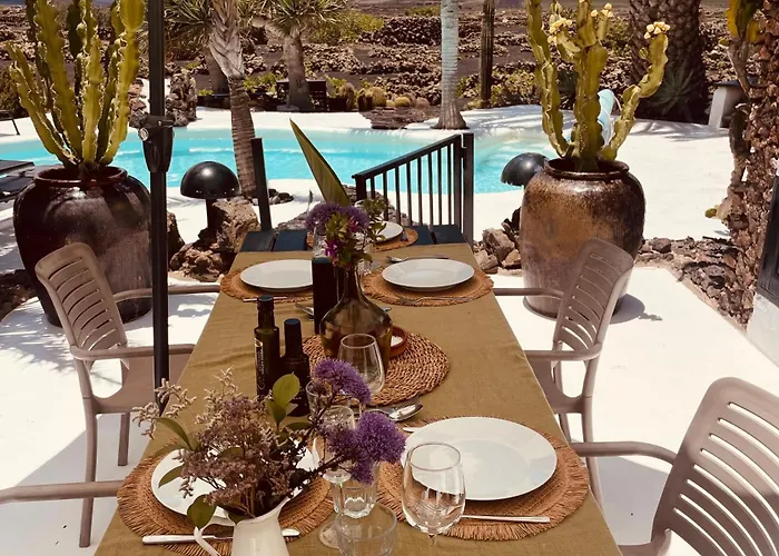 Malvasia Rural Estate & Vineyard Tías